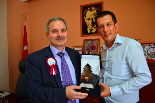 Başkan Özgan'a, Borusan'dan Teşekkür Plaketi