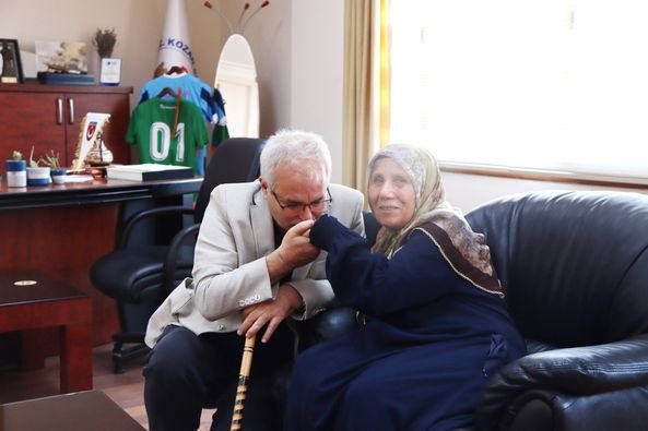 İsmahan Teyzemiz Başkanımızı Ziyaret Etti