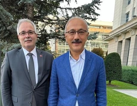 Başkanımız Mimar Kazım Özgan Lütfi Elvan ile buluştu