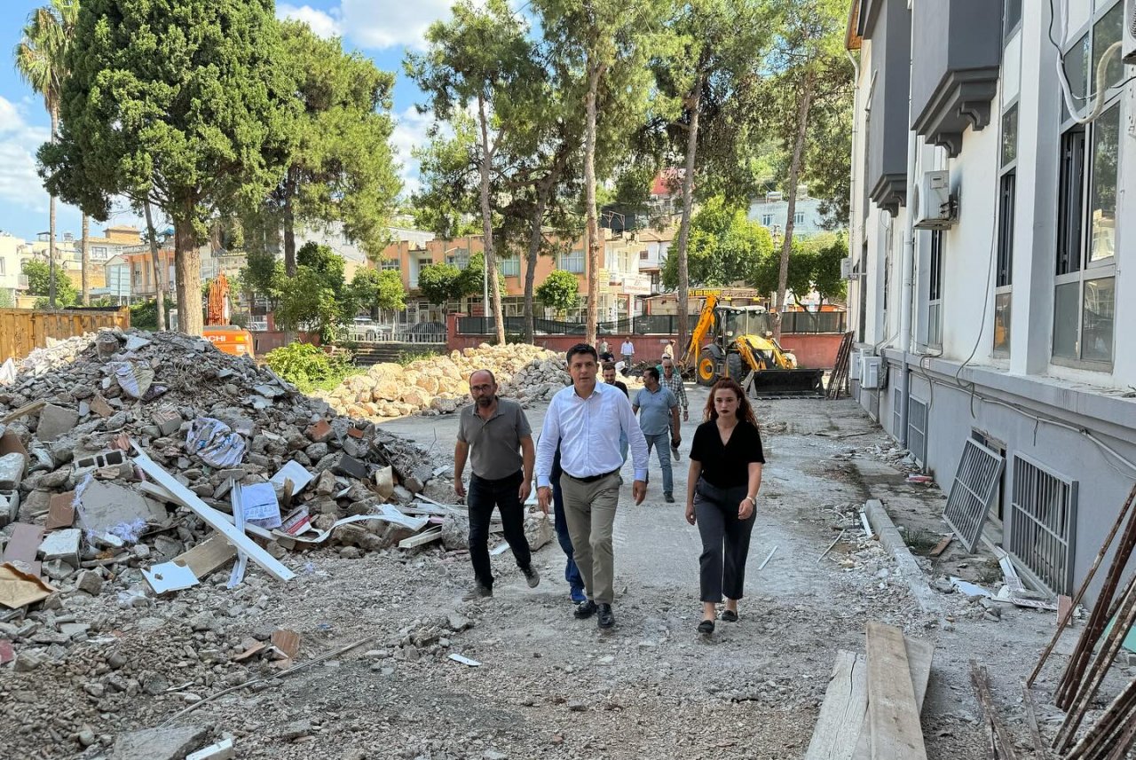 BAŞKANIMIZ MUSTAFA ATLI, YENİ BELEDİYE BİNAMIZDA İNCELEMELER YAPARAK İŞLEYİŞİ YAKINDAN TAKİP EDİYOR